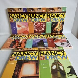 Nancy Drew Ultimate Collection #2 - Yellow Cover Box Set of 8 Books in Slip Case